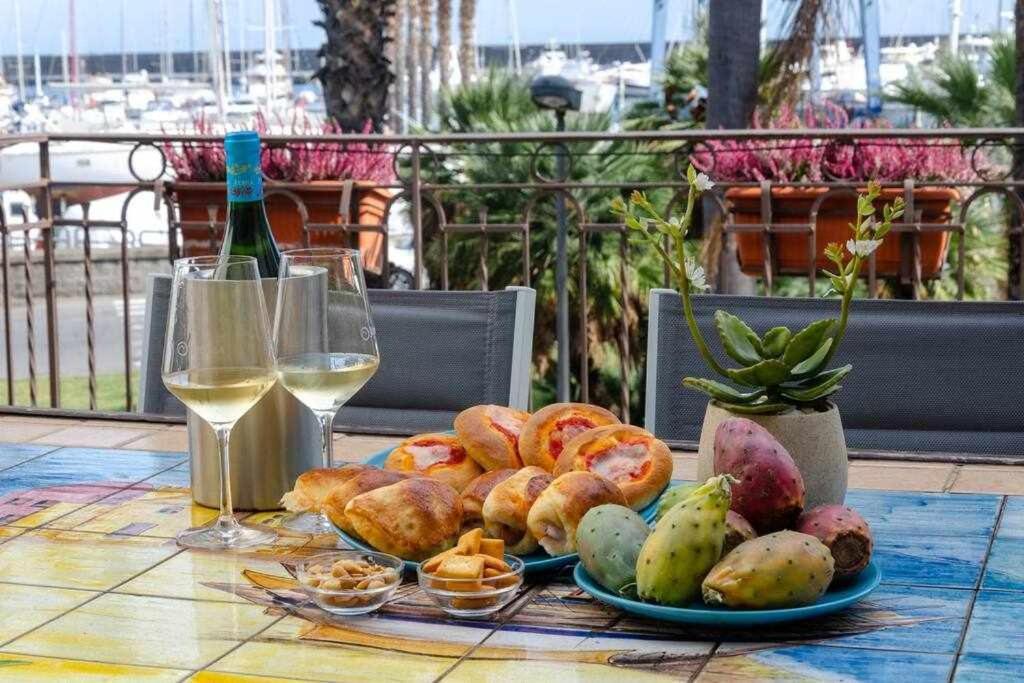 Casa Delle Zammare Fronte Mare Centro Storico Βίλα Riposto Εξωτερικό φωτογραφία
